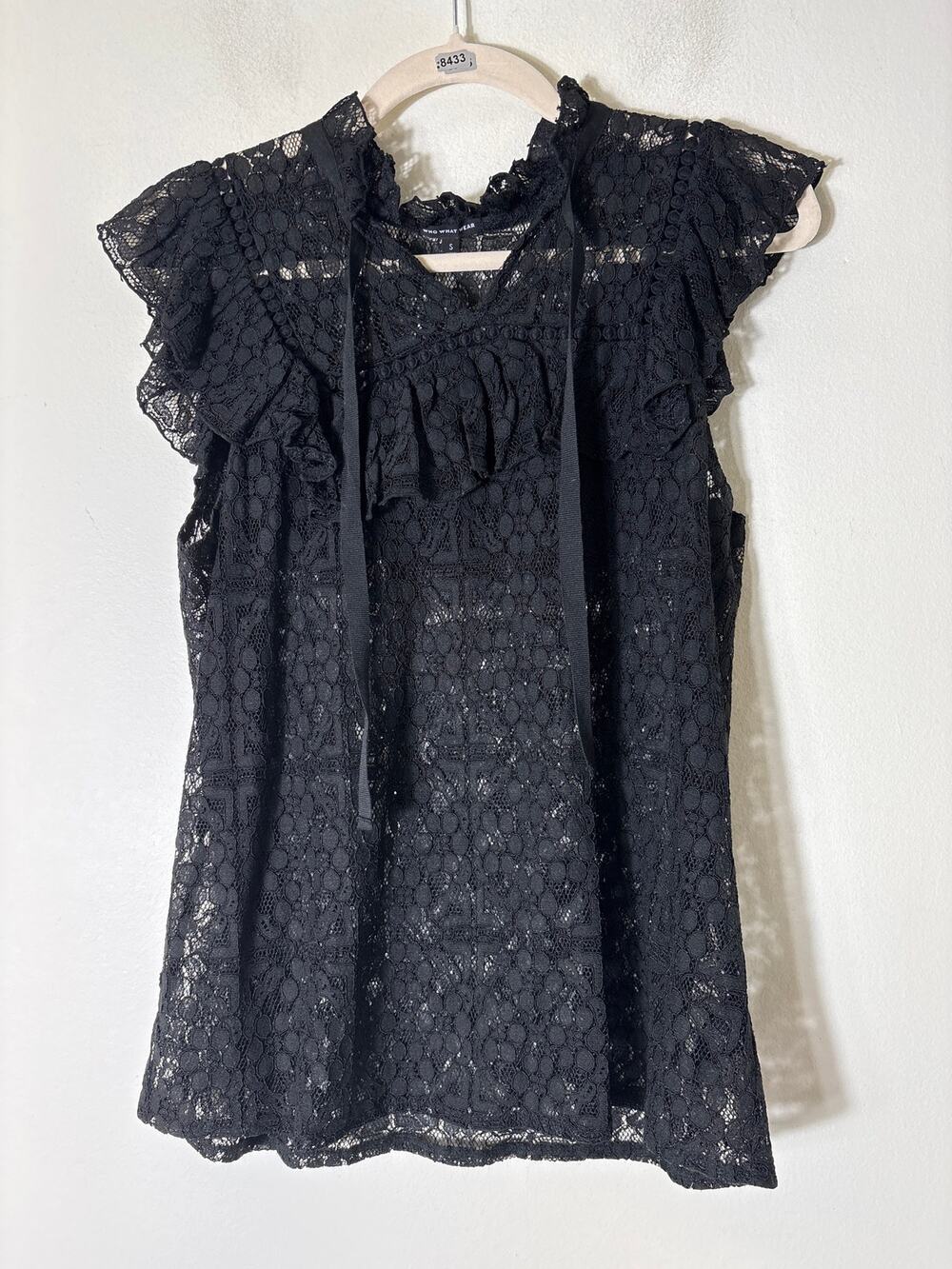 Who What Wear Black Lace Sheer Flutter Sleeve Sz S